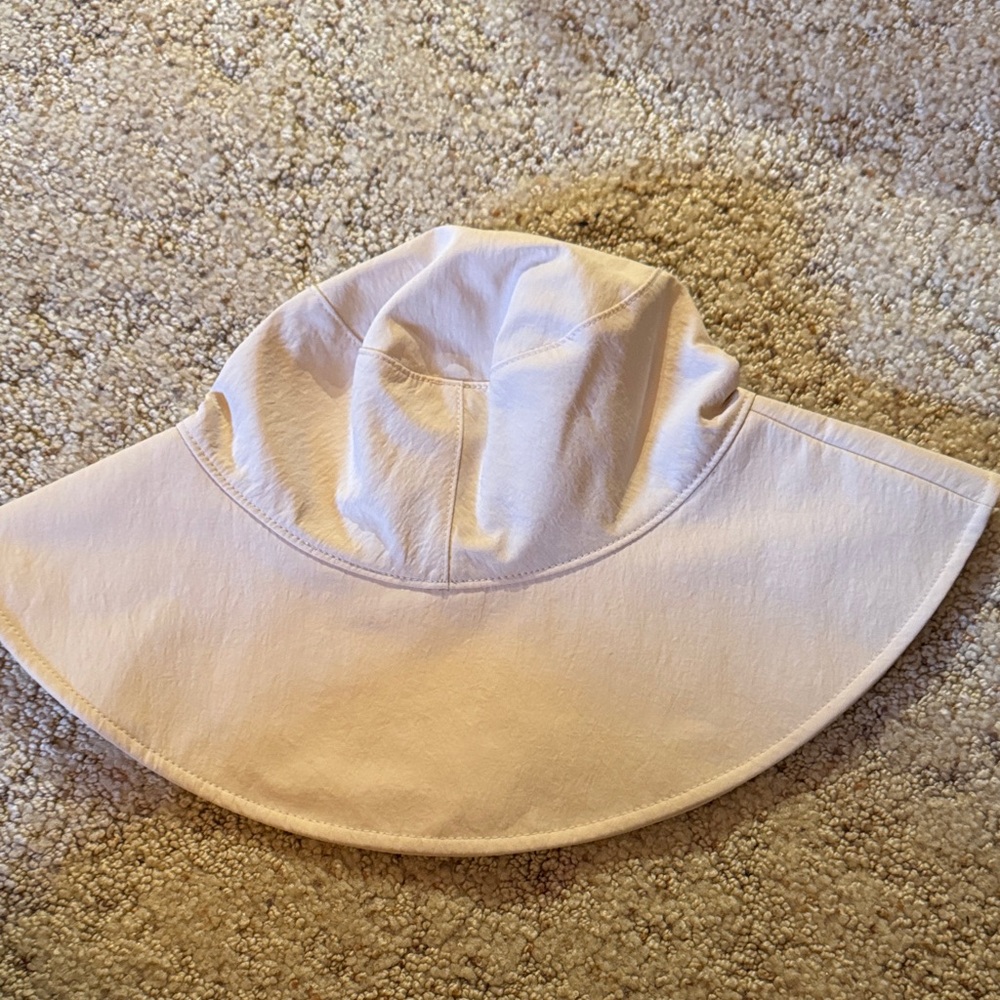 Lululemon Athletica Cream Bucket Hat - Picture 7 of 7